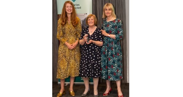 Library volunteers scoop national award