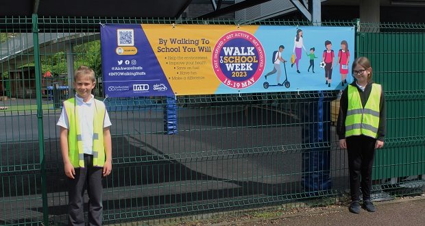 Pupils celebrate Walk to School Week