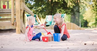 Trentham Estate-spring sand runner swings-5684x33473
