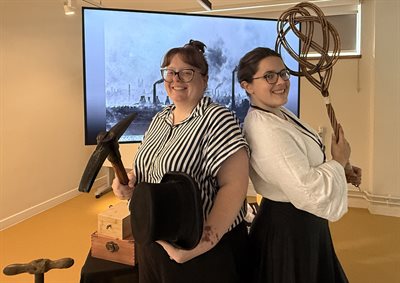 Sarah English and Elizabeth Short