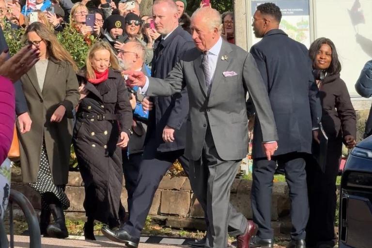 King Charles Lichfield Cathedral cropped