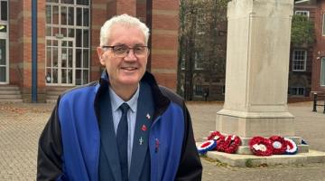 Gordon Munro at Stafford Memorial_cropped