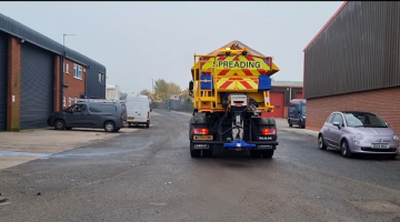 Gritter leaving depot