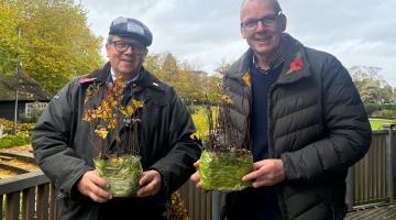 Tree giveaway with Andrew Mynors and Nigel Yates